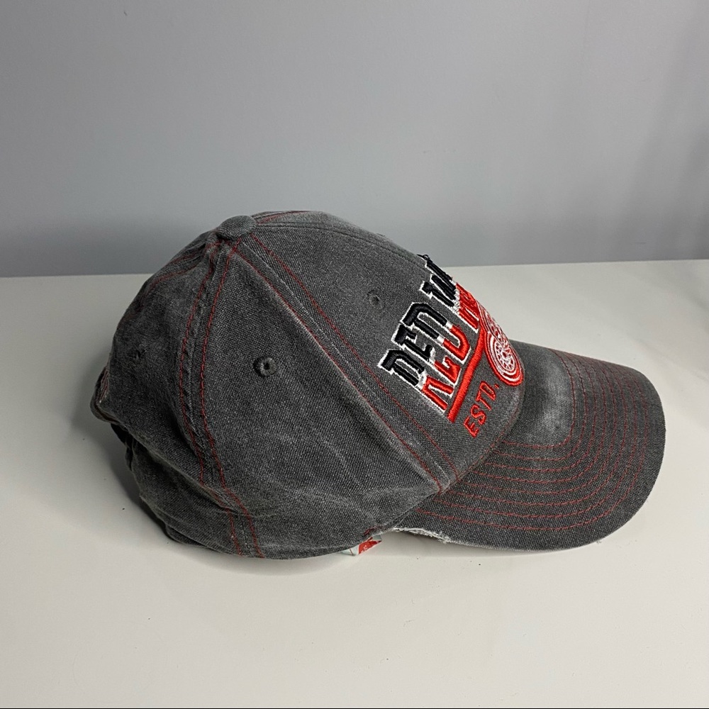 Grey Detroit Redwings Hat - Picture 2 of 3